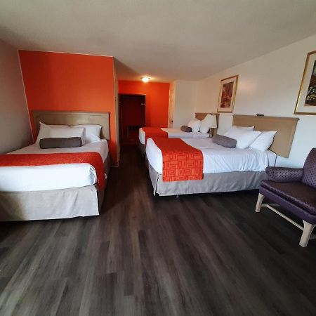 Howard Johnson By Wyndham Woodstock Nb מראה חיצוני תמונה
