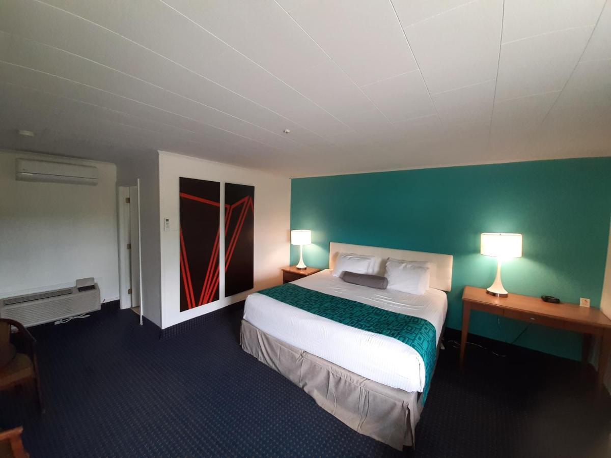 Howard Johnson By Wyndham Woodstock Nb מראה חיצוני תמונה