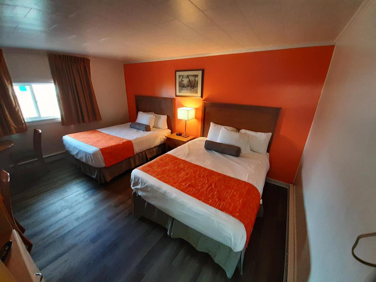 Howard Johnson By Wyndham Woodstock Nb מראה חיצוני תמונה