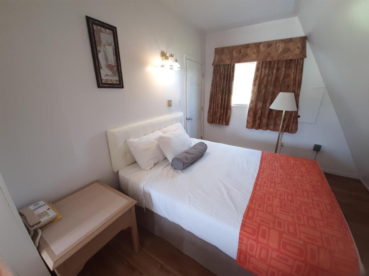 Howard Johnson By Wyndham Woodstock Nb מראה חיצוני תמונה
