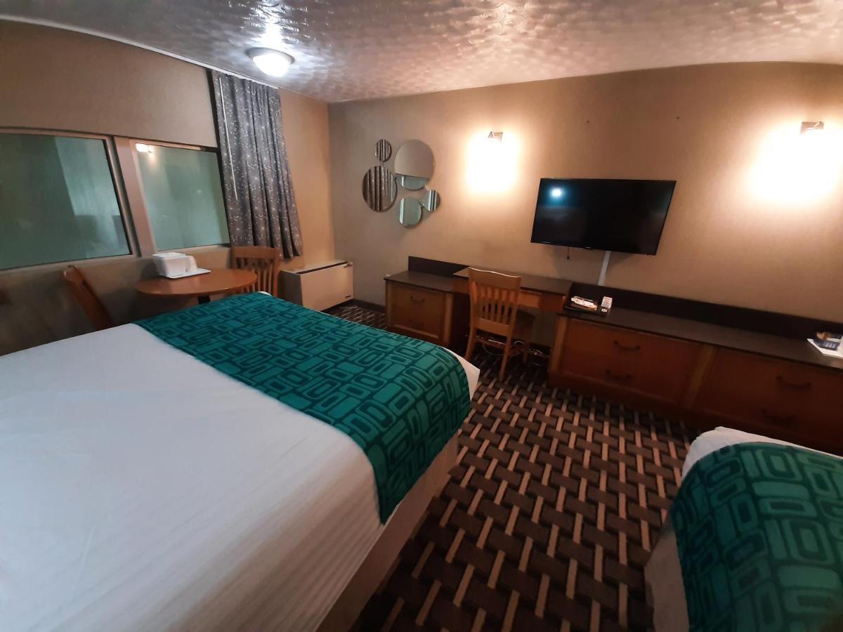 Howard Johnson By Wyndham Woodstock Nb מראה חיצוני תמונה