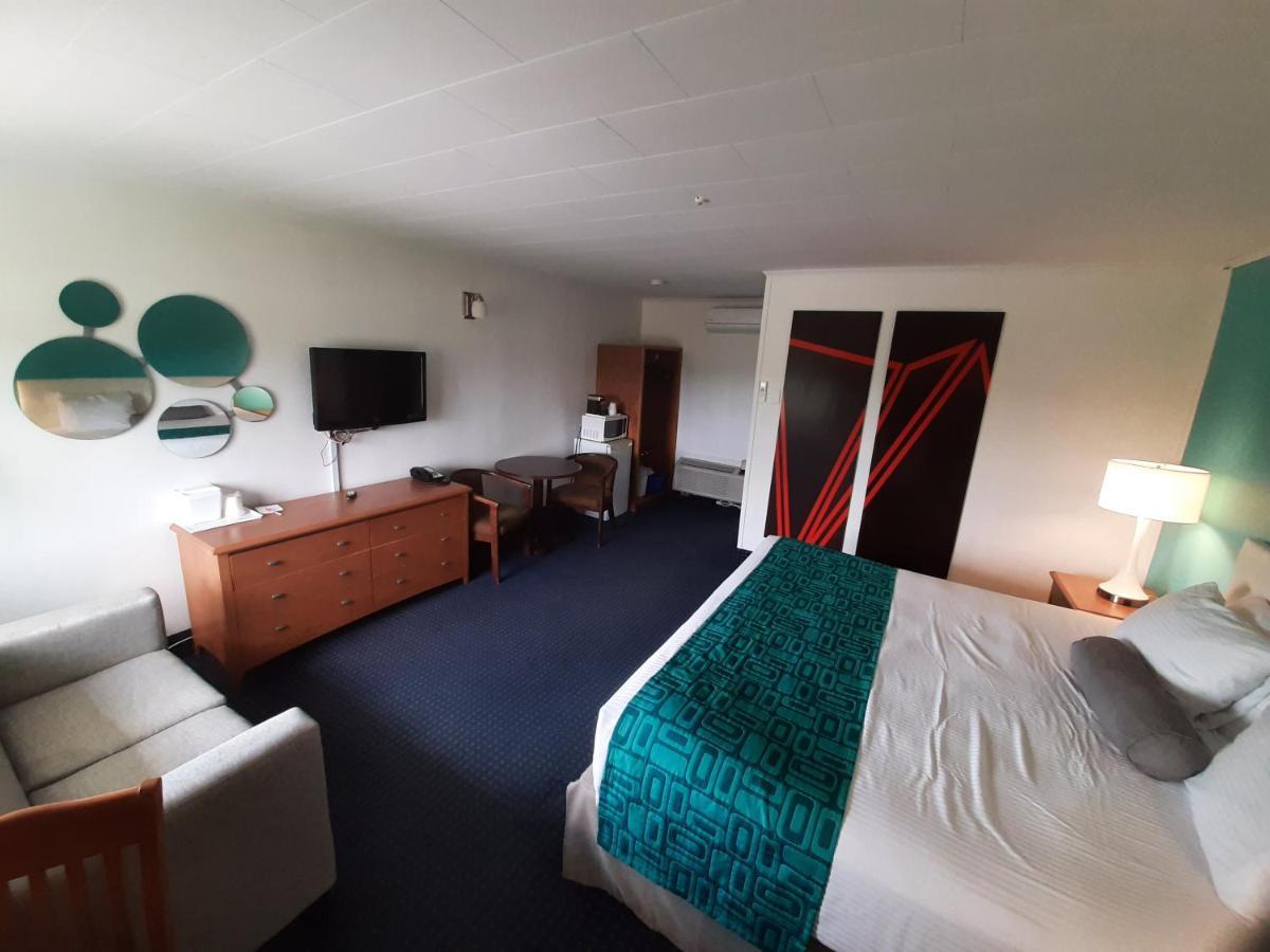 Howard Johnson By Wyndham Woodstock Nb מראה חיצוני תמונה