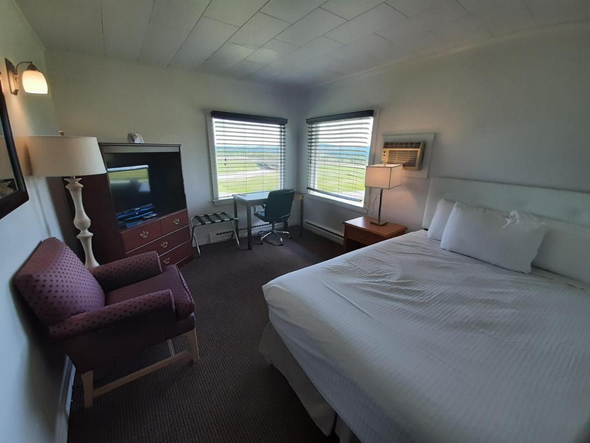 Howard Johnson By Wyndham Woodstock Nb מראה חיצוני תמונה
