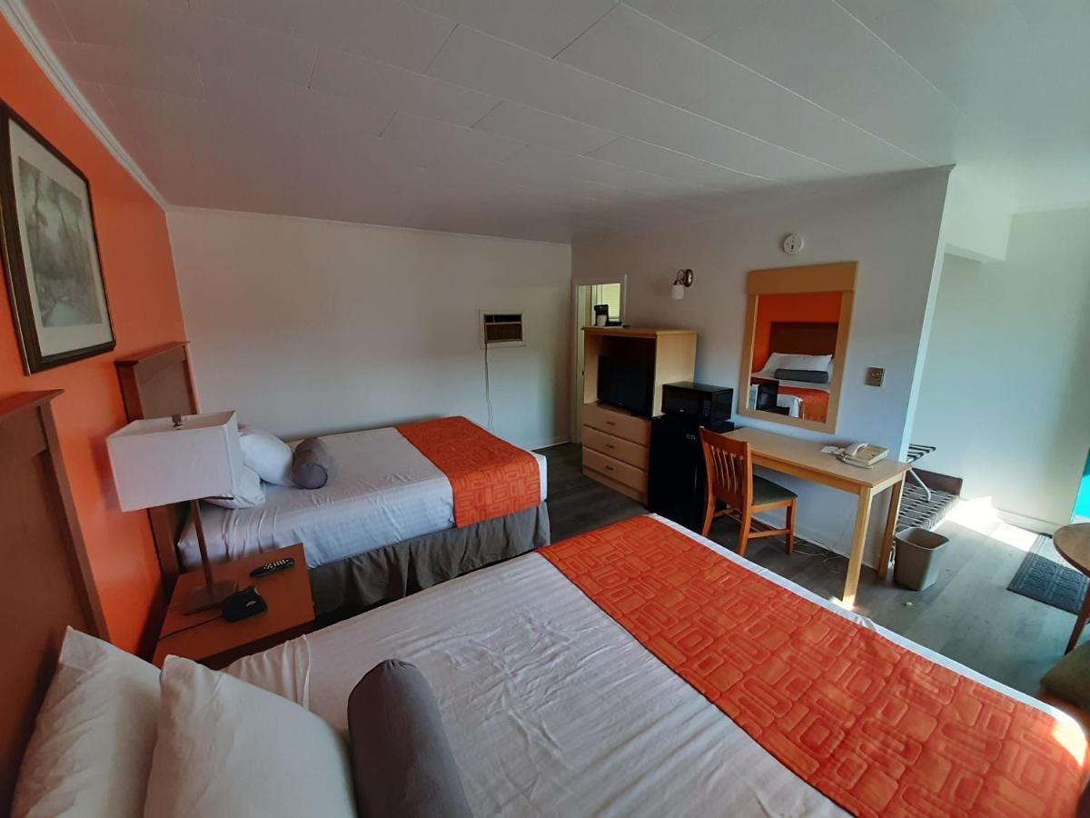 Howard Johnson By Wyndham Woodstock Nb מראה חיצוני תמונה