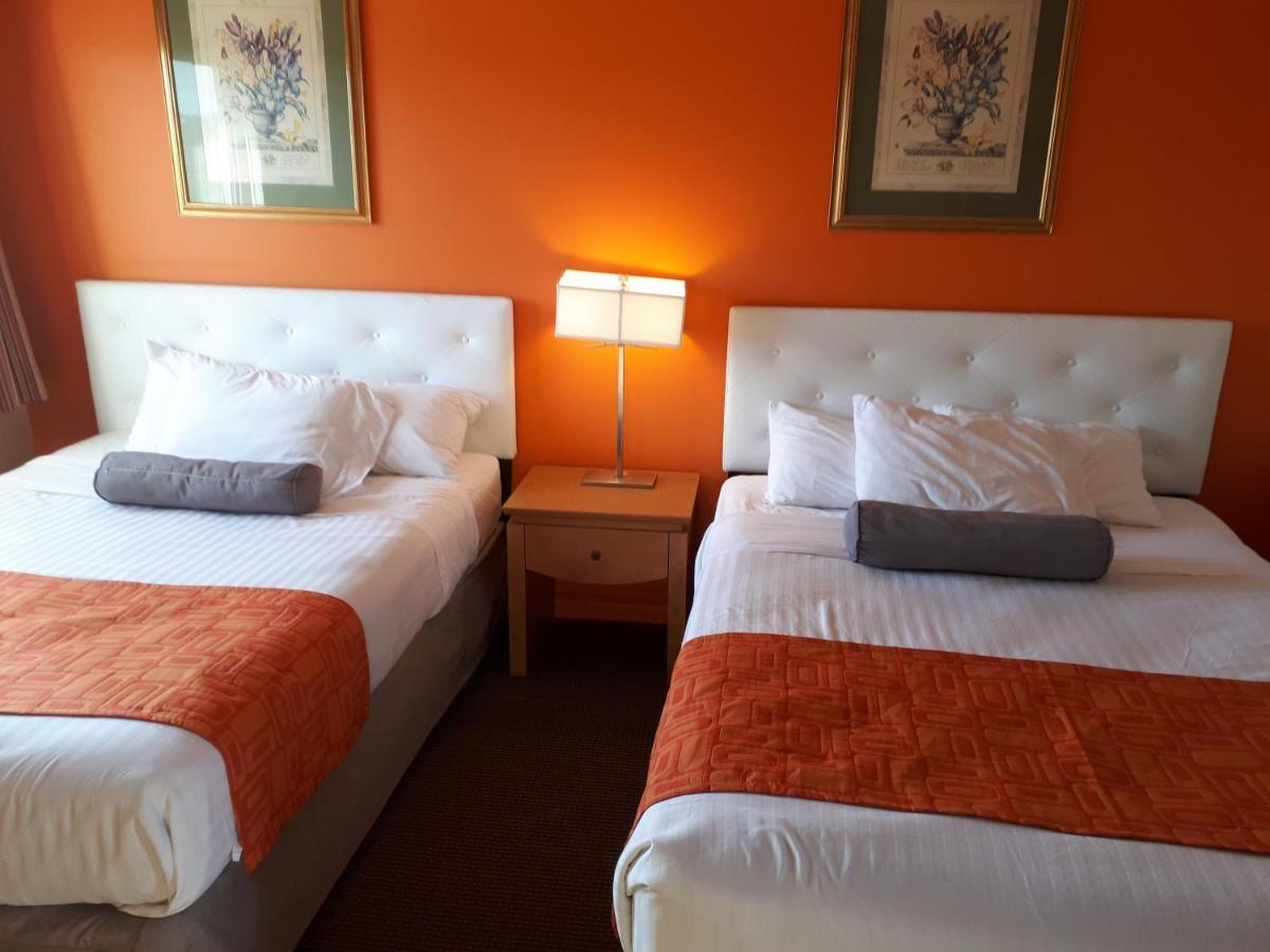 Howard Johnson By Wyndham Woodstock Nb מראה חיצוני תמונה