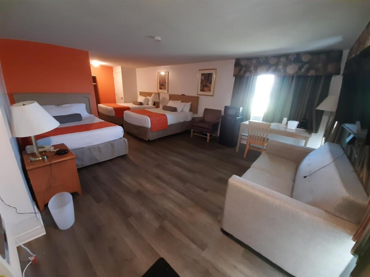 Howard Johnson By Wyndham Woodstock Nb מראה חיצוני תמונה