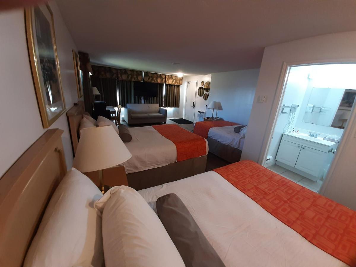 Howard Johnson By Wyndham Woodstock Nb מראה חיצוני תמונה